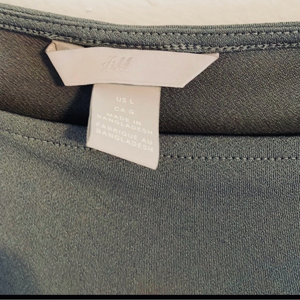 H&M Top size Large - Picture 3 of 3
